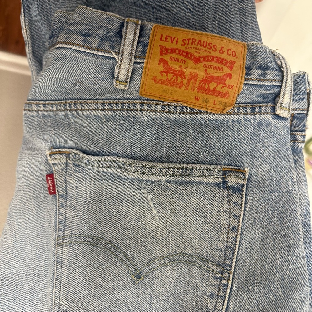 Levi's Men's Light Blue Jeans